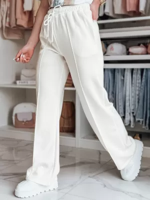 Pantalonii pentru doamne DSTREET DRESSANIK UY2703 ALB