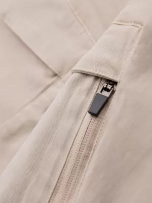 Pantaloni scurți pentru bărbați OMBRE OM-SRCG-0194 CREMĂ