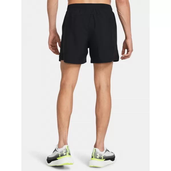  Pantaloni scurți pentru bărbați UNDER ARMOUR LAUNCH 5 SHORTS 1382617-001 NEGRU 
