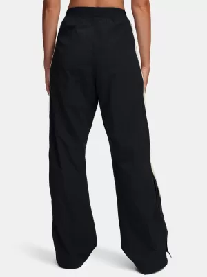 Pantaloni sport de damă UNDER ARMOUR ICON CRINKLE TEAR-AWAY PANT 6000277-001 NEGRU