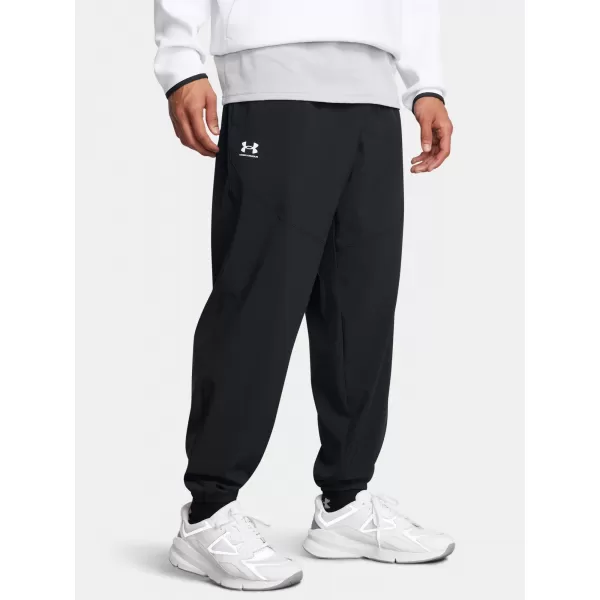  Pantaloni de trening pentru bărbați UNDER ARMOUR VIBE WOVEN JOGGER 1386557-001 NEGRU 