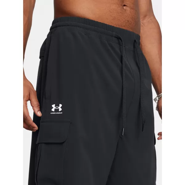  Pantaloni scurți pentru bărbați UNDER ARMOUR VIBE WOVEN CARGO SHORT 1386560-001 NEGRU 