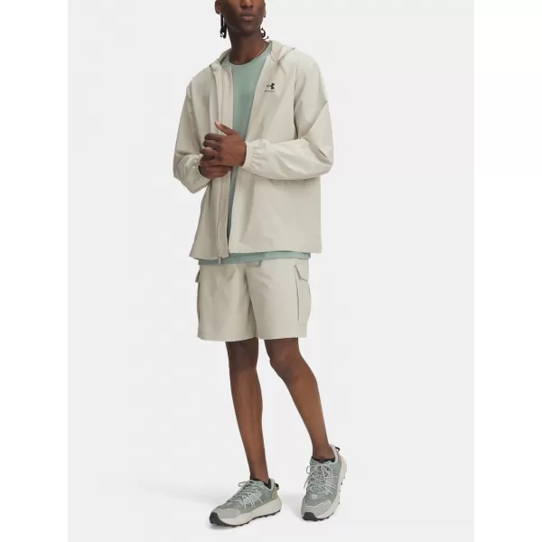  Pantaloni scurți pentru bărbați UNDER ARMOUR VIBE WOVEN CARGO SHORT 1386560-289 MARO 