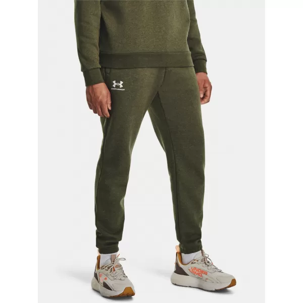  Pantaloni de trening pentru bărbați UNDER ARMOUR ESSENTIAL FLEECE JOGGER 1373882-391 VERDE 