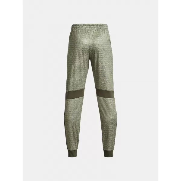  Pantaloni sport pentru băieți UNDER ARMOUR PENNANT 2.0 NOVELTY P 1373498-390 VERDE 