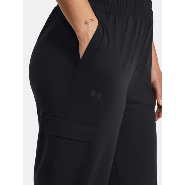  Pantaloni de trening pentru femei UNDER ARMOUR MERIDIAN CARGO JOGGER 1382524-001 NEGRU 