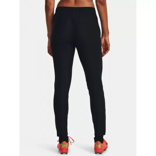  Pantaloni sport de damă UNDER ARMOUR WS CH. PIQUE PANT 1379599-001 NEGRU 