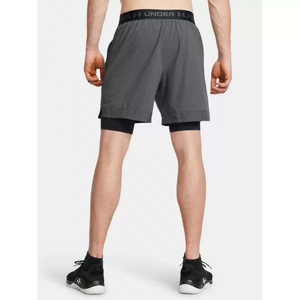  Pantaloni scurți pentru bărbați UNDER ARMOUR VANISH WOVEN 2IN1 STS 1373764-025 GRI 