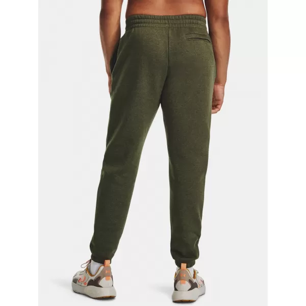  Pantaloni de trening pentru bărbați UNDER ARMOUR ESSENTIAL FLEECE JOGGER 1373882-391 VERDE 