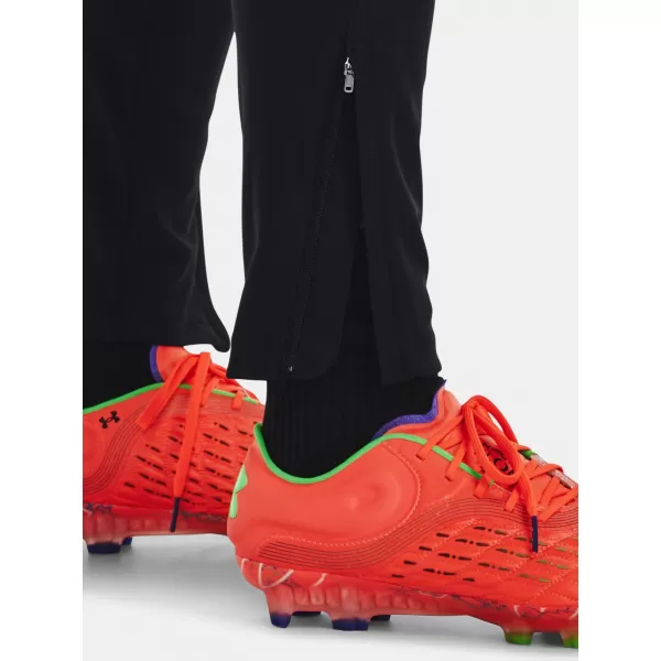  Pantaloni sport de damă UNDER ARMOUR WS CH. PIQUE PANT 1379599-001 NEGRU 