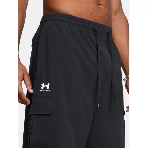  Pantaloni scurți pentru bărbați UNDER ARMOUR VIBE WOVEN CARGO SHORT 1386560-001 NEGRU 
