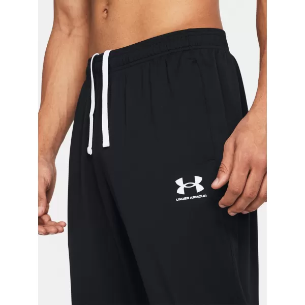  Pantaloni sport pentru bărbați UNDER ARMOUR M'S CH. PIQUE PANT 1382602-001 NEGRU 