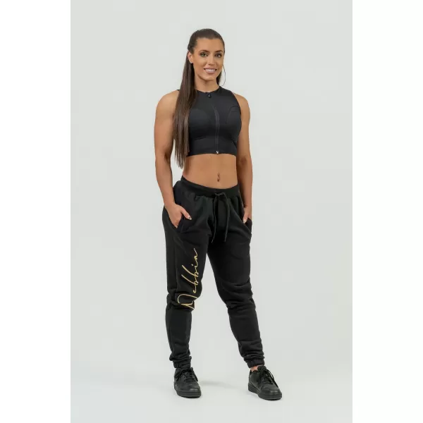  Pantaloni de trening Nebbia largi Signature INTENSE 846 BLACK/GOLD pentru femei 