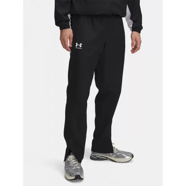  Pantaloni sport pentru bărbați UNDER ARMOUR RIVAL WVN WINDBREAKER PN 1390150-001 NEGRU 